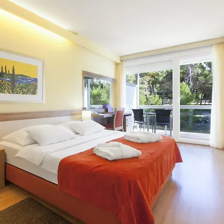 Aurora Hotel 4*