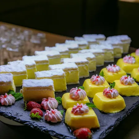 欧若拉酒店 酒店 4*