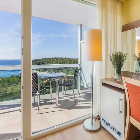 Aurora Hotel 4*