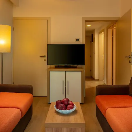 Aurora Hotel 4*