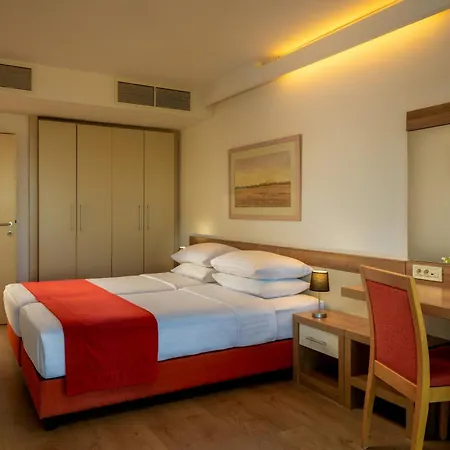 Hotel Aurora 4*