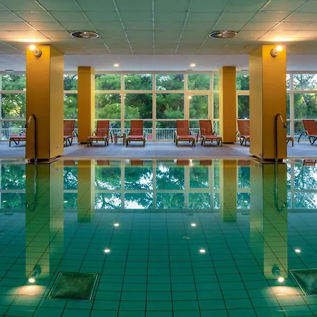 Aurora Hotel 4*
