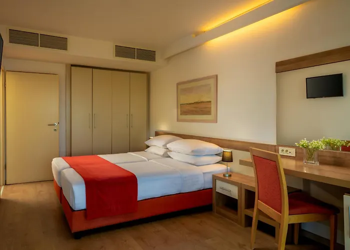Hotel Aurora 4*